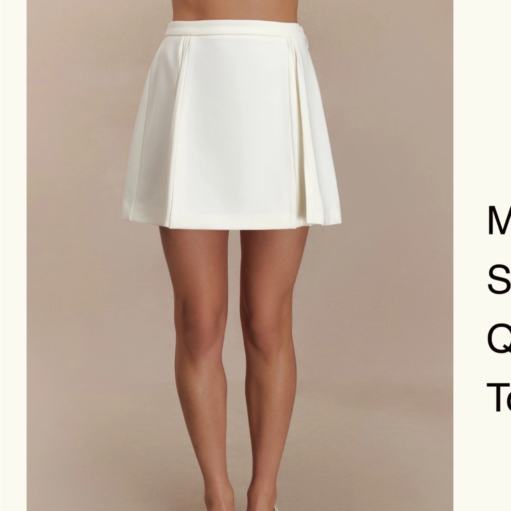 Pleated White Mini Skirt